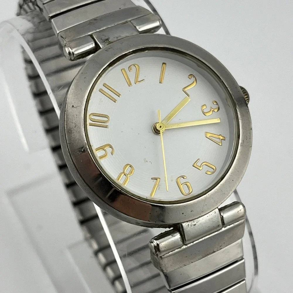 Time & Tru Watch Women 33mm Case Easy Read Dial Silver Stretch Band- New Battery