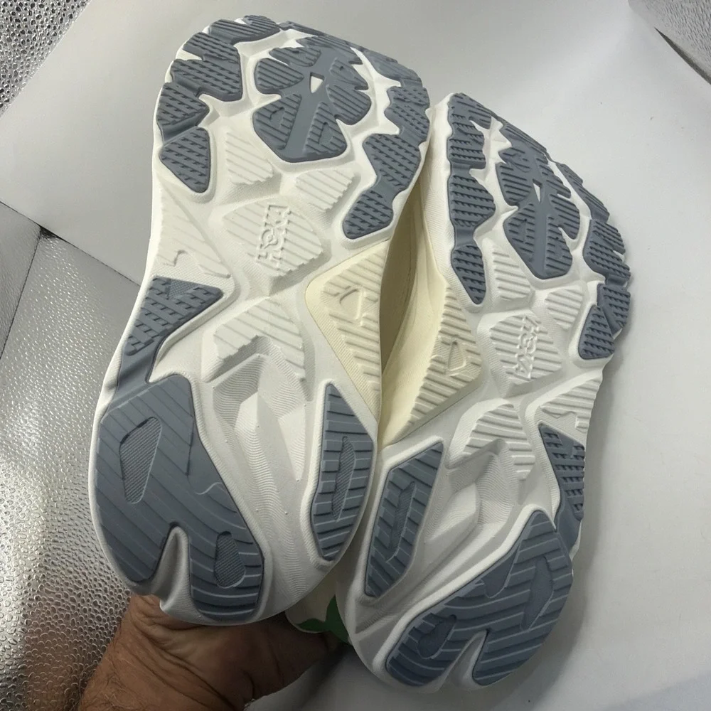 Hoka One One hoka one