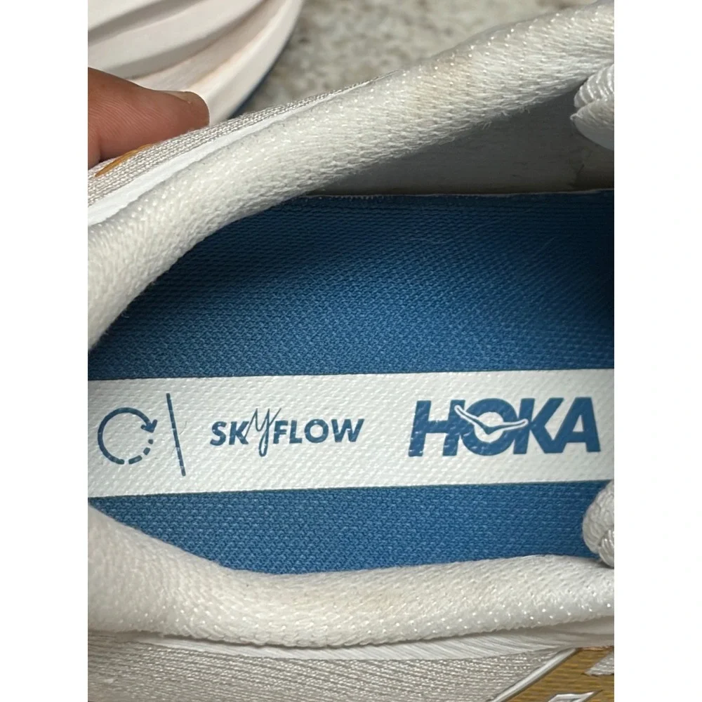 Hoka One One hoka skyflow