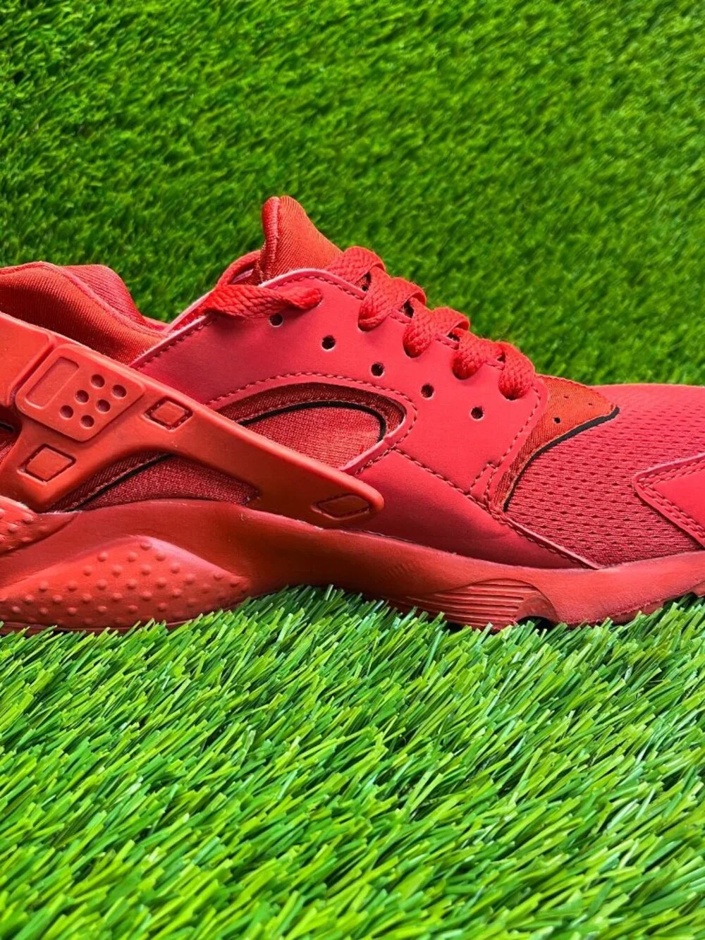 Nike Air Huarache Run GS Boys Size 5Y Triple Red Athletic Running Shoes Sneakers