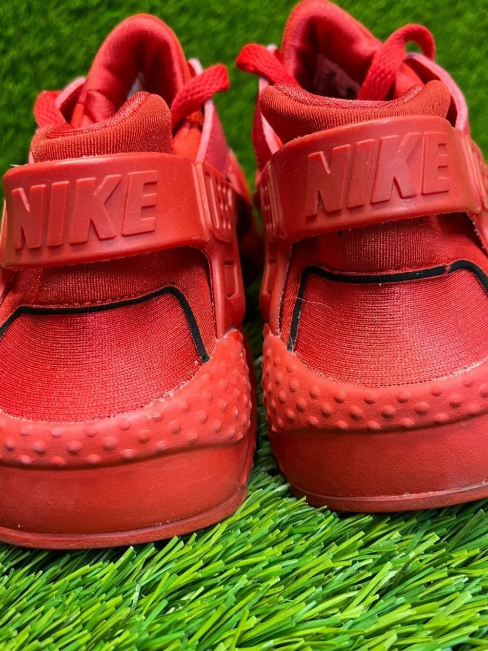 Nike Air Huarache Run GS Boys Size 5Y Triple Red Athletic Running Shoes Sneakers