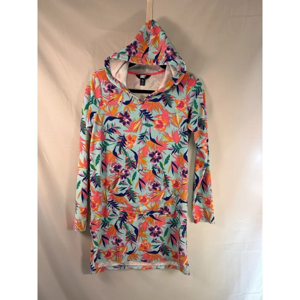 Lands End cover wardrobe theme