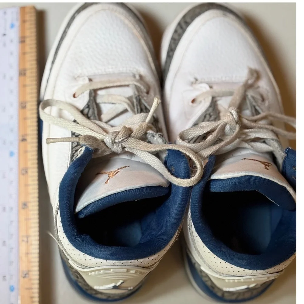 Converse excellent preowned
