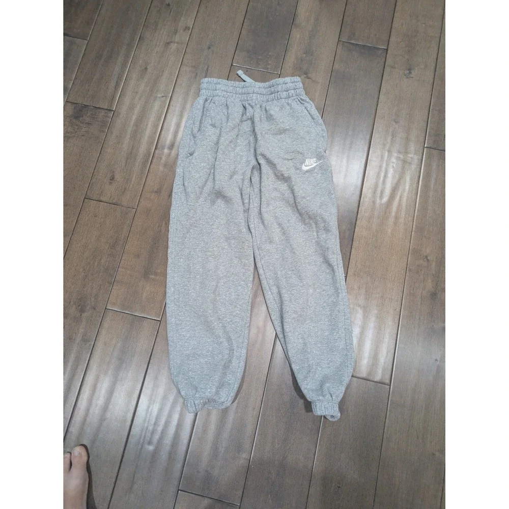 Nike Sportswear Club Fleece Kids Joggers Gray Sweatpants Size Small S