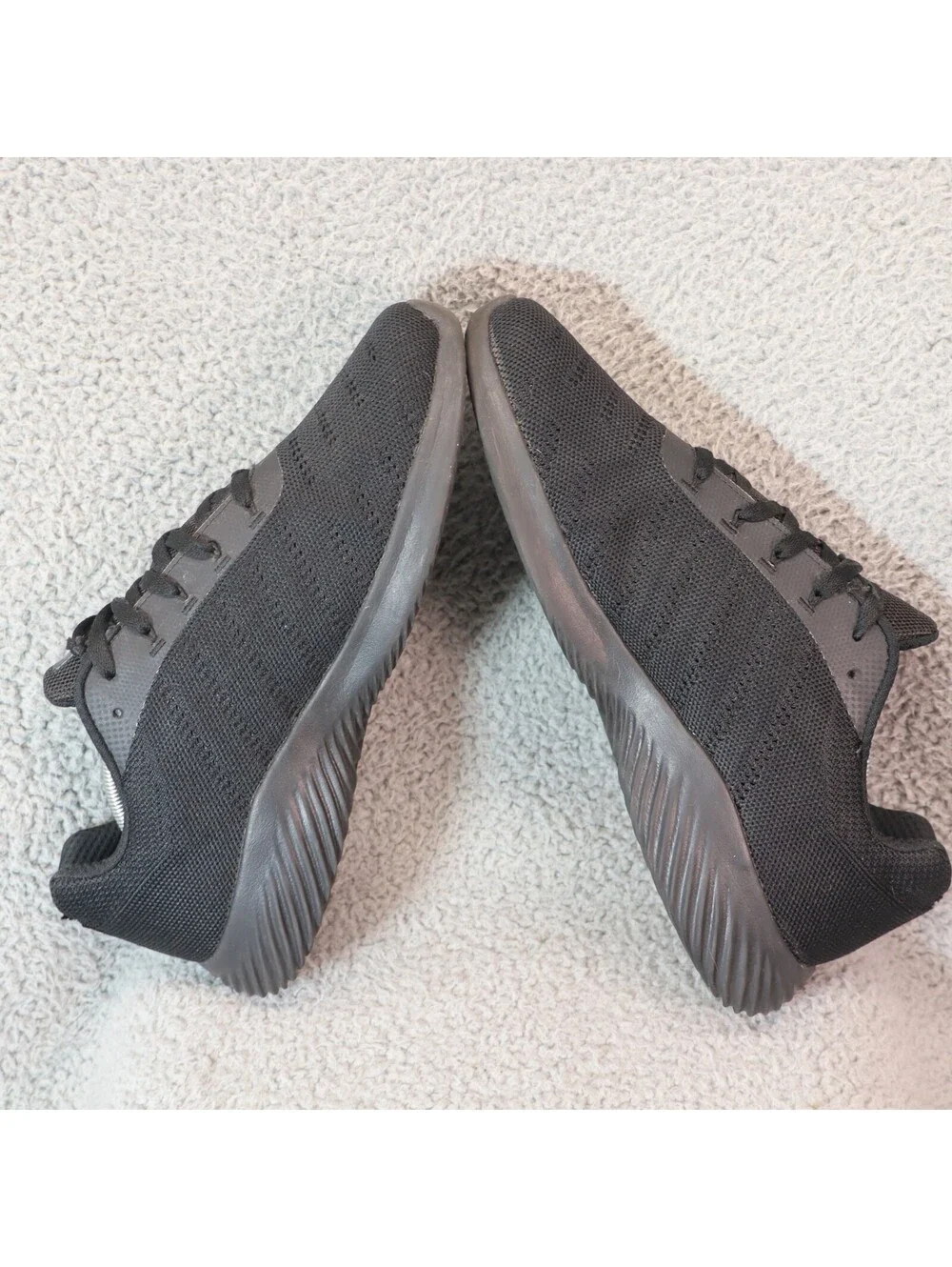 Skechers good used