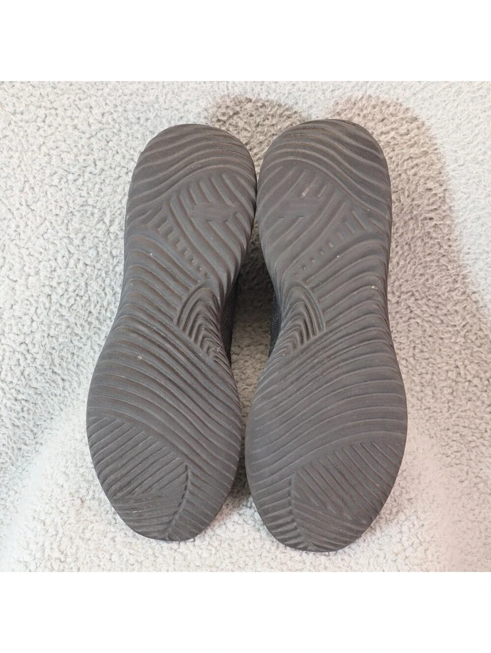 Skechers good used