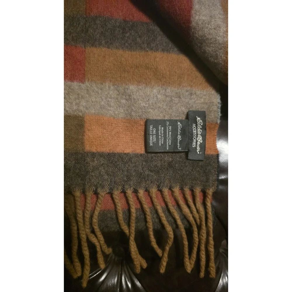 Eddie Bauer warm scarf soft
