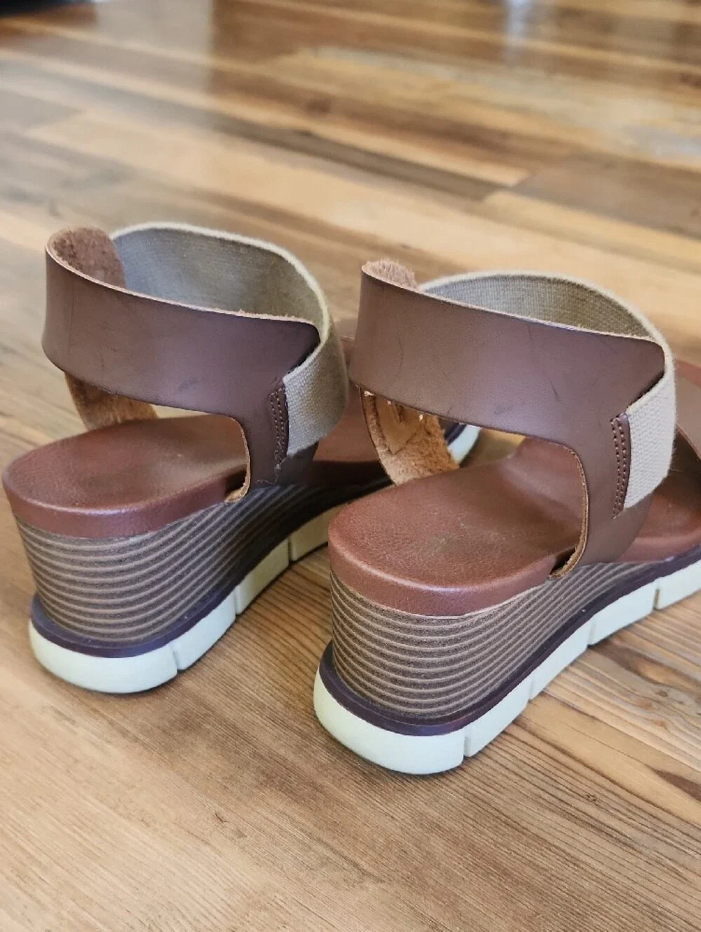 MIA casual wedge