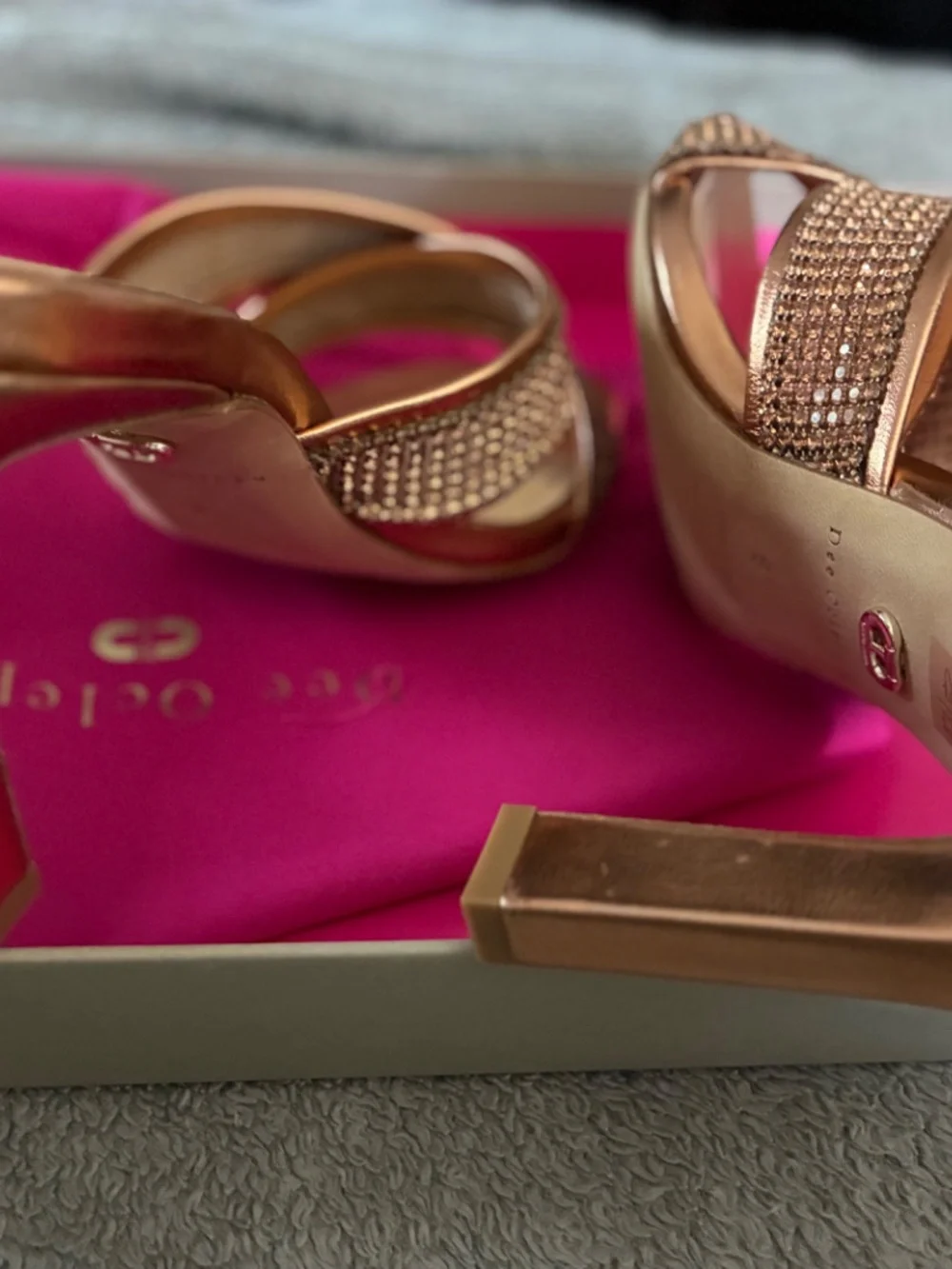 Dee Ocleppo brand new