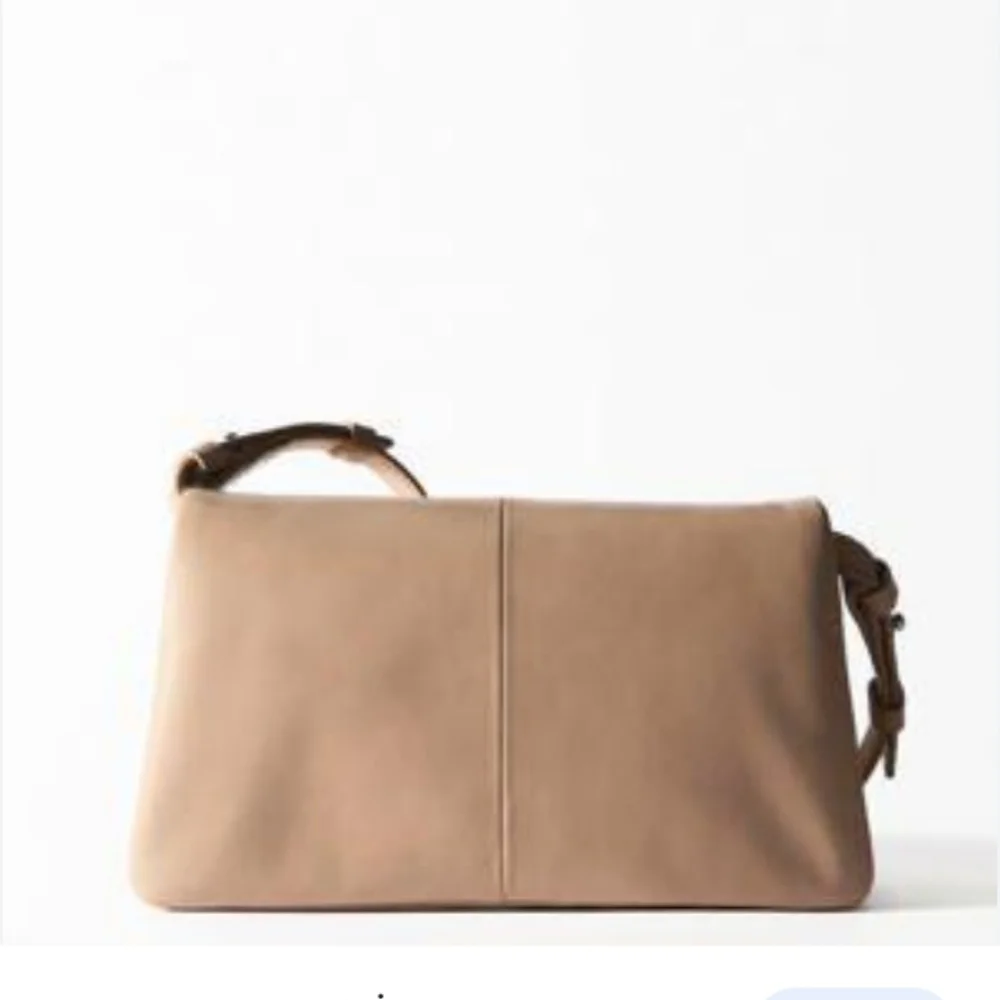 Zara minimalist leather