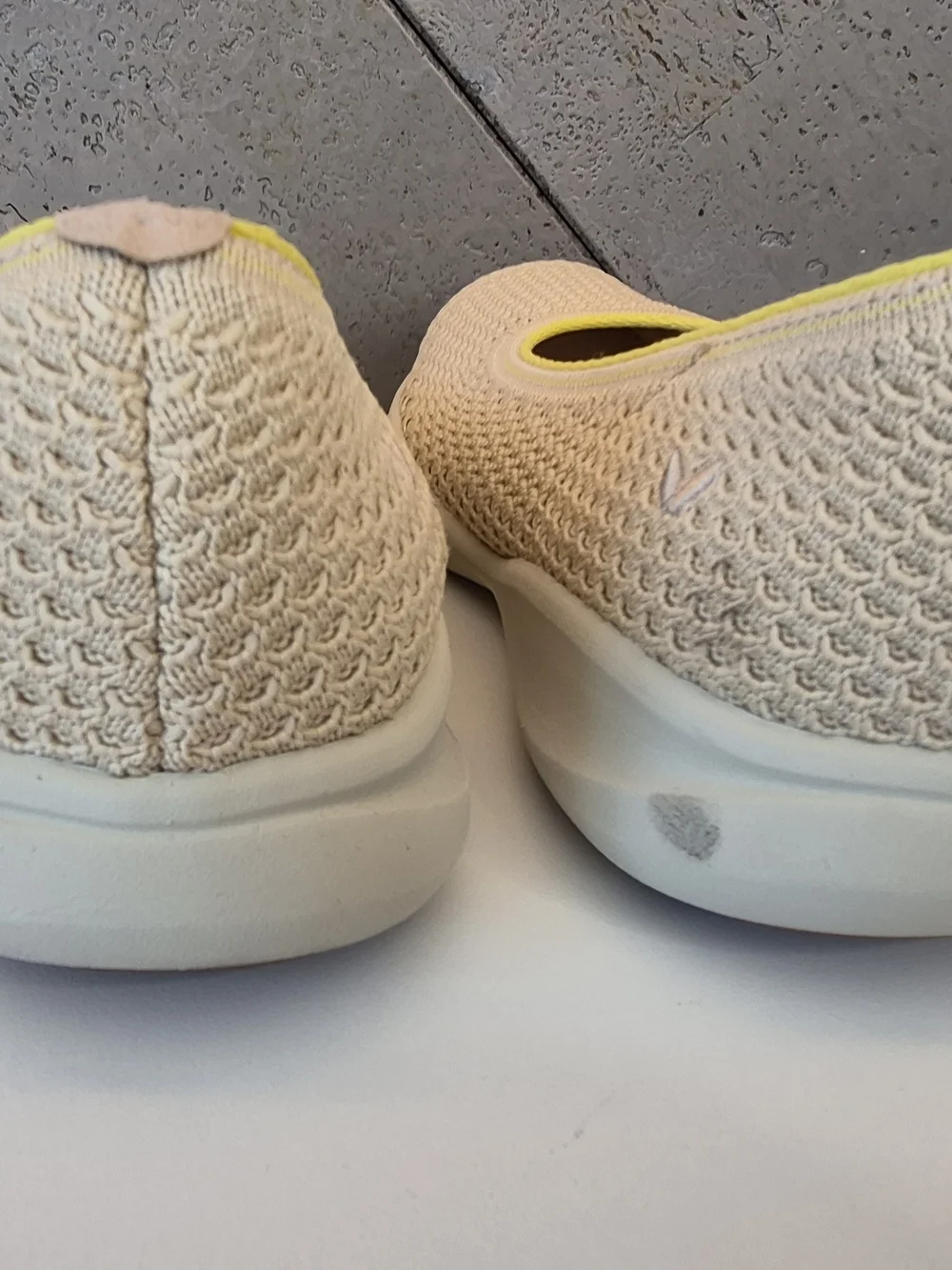 Vionic lightweight knit