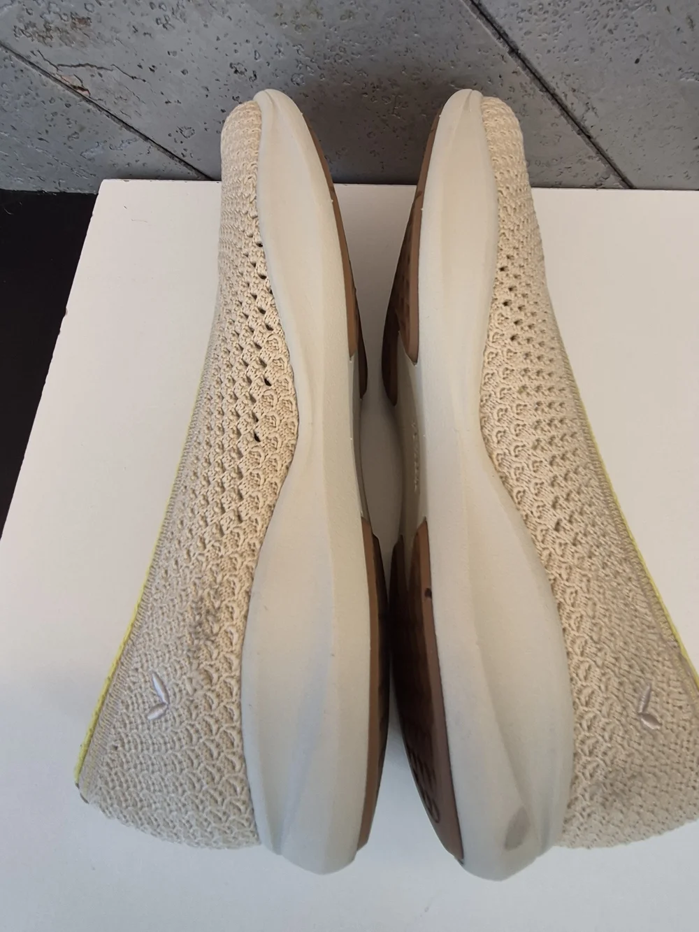 Vionic lightweight knit