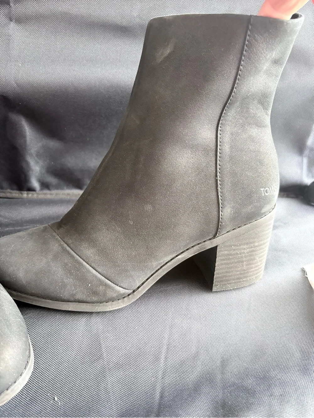 Black toms Women's Ankle Boots - Classic Suede Block Heel