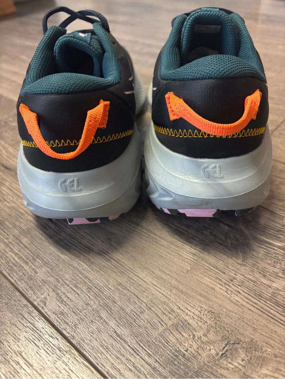 Asics excellent preowned