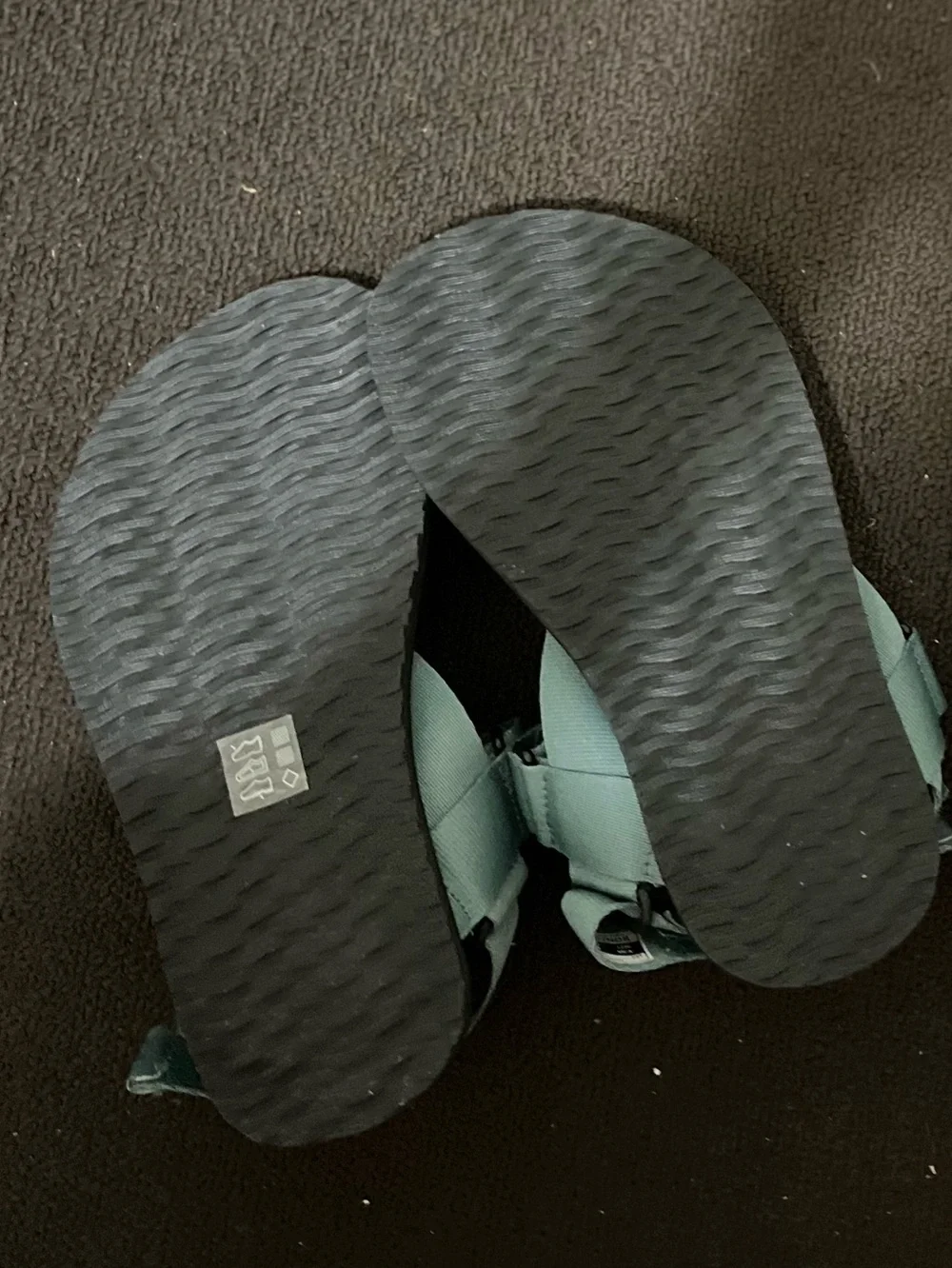Feelgrounds new box