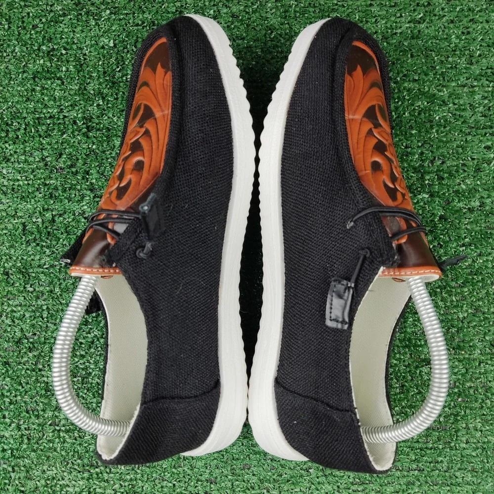 Unbranded these stylish