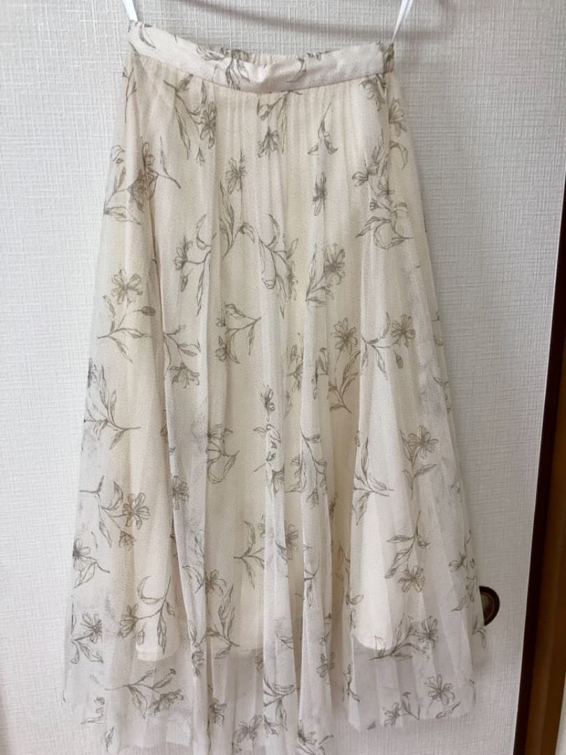 Beautiful Condition [Noela] Dot Flower Tulle Maxi Skirt
